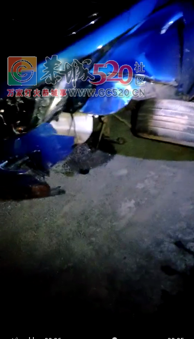 摩托车迎面与小车相撞，摩托司机当场死亡！！532 / 作者:歌声回荡 / 帖子ID:257900