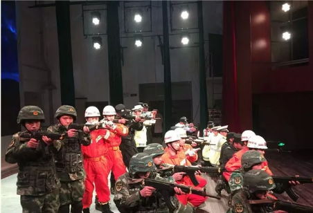 恭城公安局参赛节目《雷霆出击》荣获2017年桂林市第七届“蓝盾之声”文艺汇演二等奖603 / 作者:丽丽看花 / 帖子ID:258015