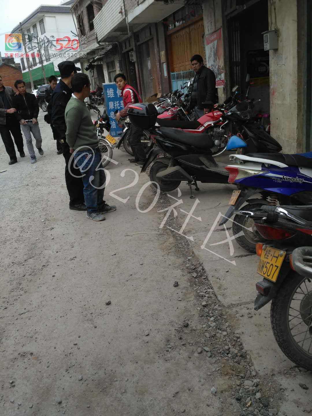 西岭派出所好样的，抓偷电瓶车的小偷878 / 作者:热天克洗冷水凉 / 帖子ID:258267