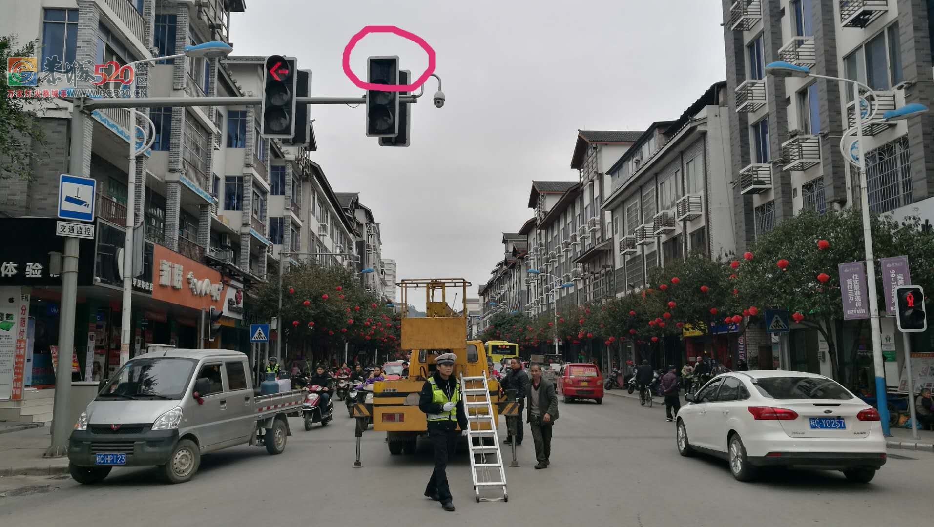 关于水电局红绿灯发生故障的温馨提示659 / 作者:LL32101 / 帖子ID:259041