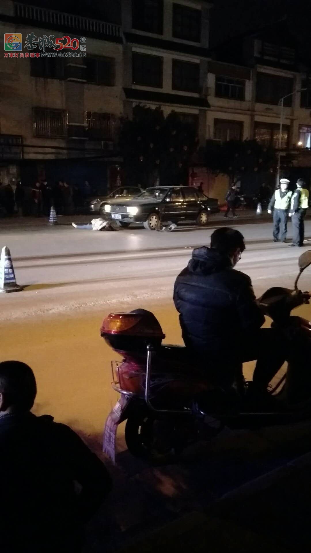 恭城汇源果汁门口车祸现场，一人身亡~！675 / 作者:水墨茶江 / 帖子ID:259046
