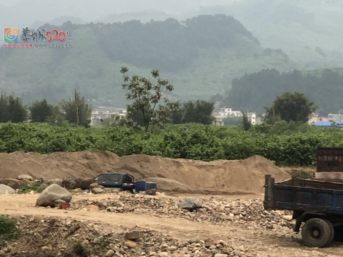 莲花镇凤岩村委会上板脚屯的，被挖沙的毁了好多农田53 / 作者:九命猫 / 帖子ID:260489