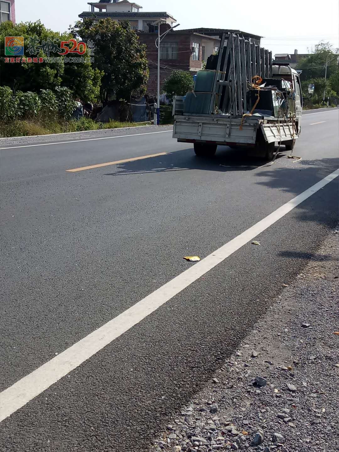 龙虎李家滩路段一小车和一轻卡，发生事故！！110 / 作者:纯粮正宗土鸡 / 帖子ID:260591