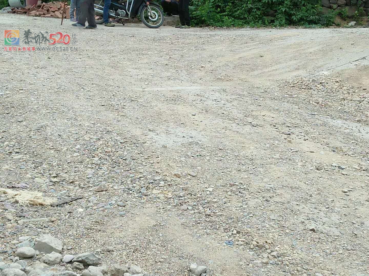 观音水滨石坪污水处理建设工程后给村民带来的隐患！希望有关部门尽快处理！799 / 作者:昨天已不在 / 帖子ID:260851
