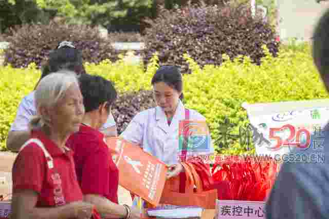 恭城县开展“防治碘缺乏病日”宣传活动，碘缺乏很可怕！这几类人群必须重视了！283 / 作者:看清所以看轻 / 帖子ID:261368