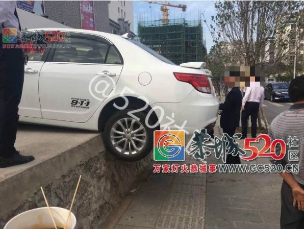 论恭城天和超市附近这些司机的神操作倒车，就问你们服不服！597 / 作者:给点阳光就灿烂 / 帖子ID:261377