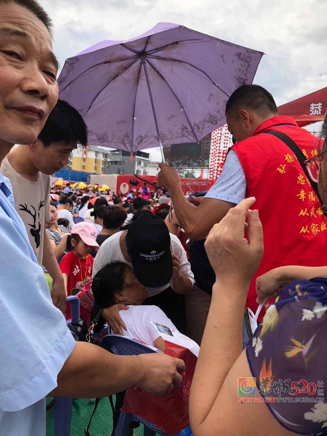 早上油茶小镇现场有人中暑了，但是……68 / 作者:东门头人 / 帖子ID:261722