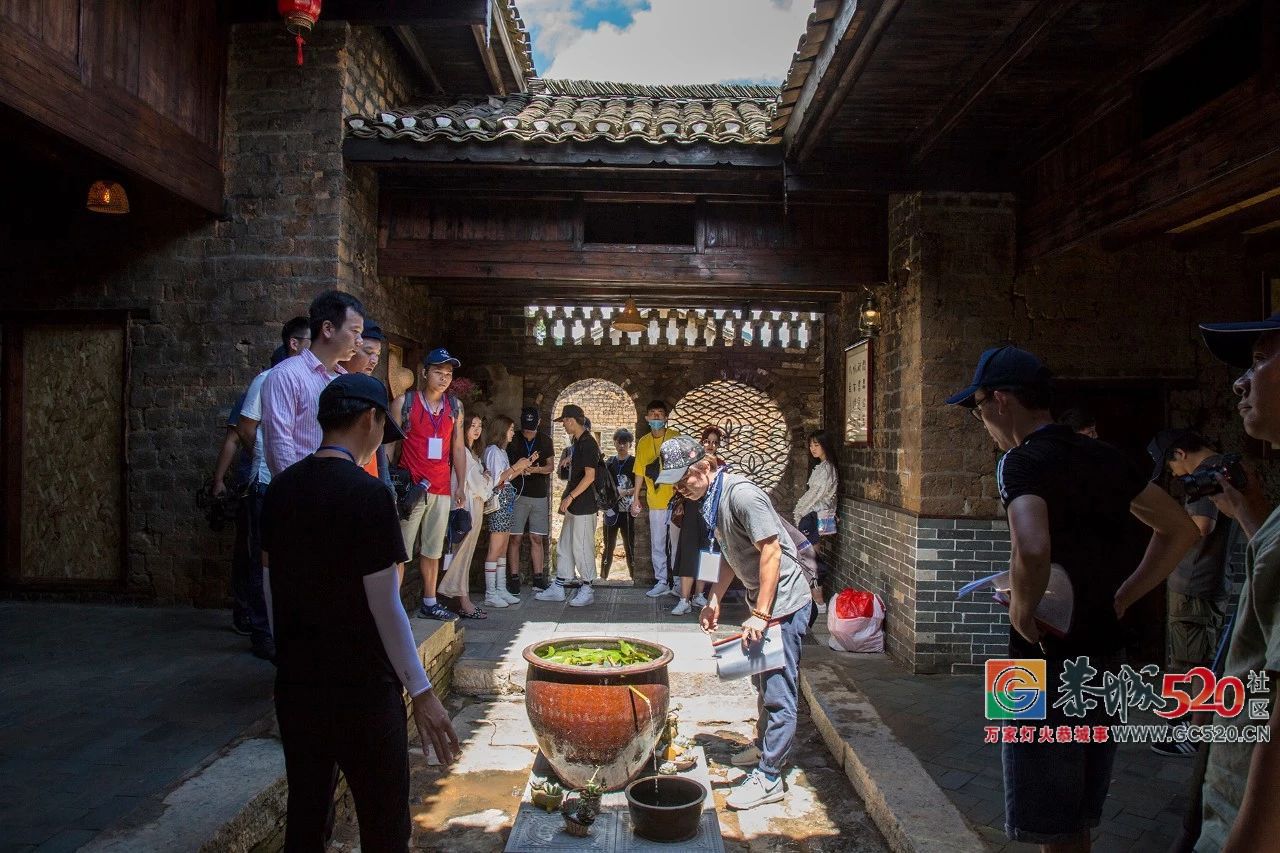 歌舞喜剧大片《瑶乐之城》于昨日正式开机 第一站西岭岭脚村344 / 作者:该做的事情 / 帖子ID:261773