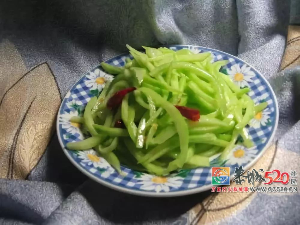 炒西瓜皮竟然是一道菜，还很好吃？吃瓜我们是专业的……998 / 作者:何明明 / 帖子ID:261780