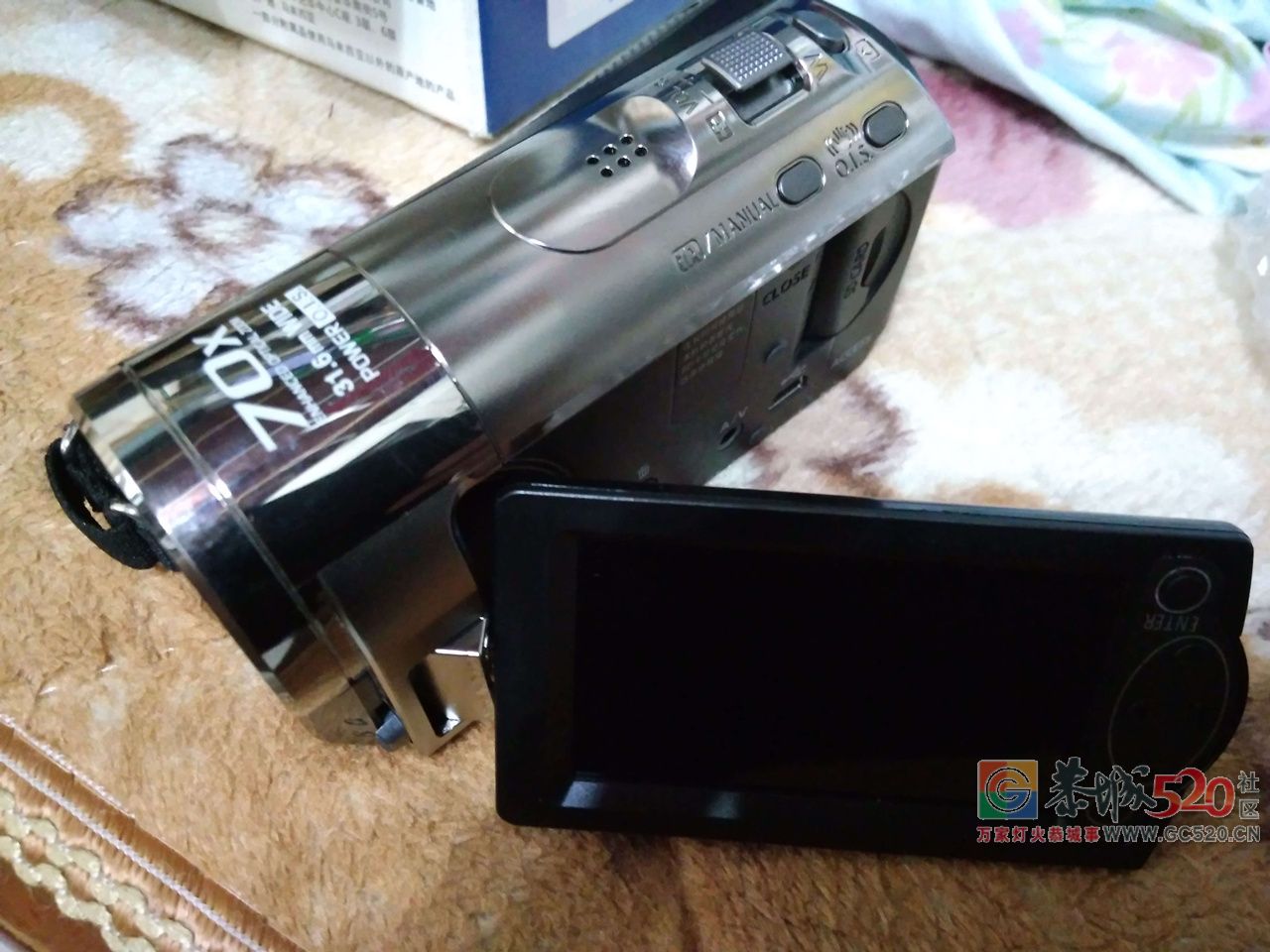 广西恭城出售一台一手自用松下 HC-V10GK高清数码摄像机【支持全国邮购和当面购买】1 / 作者:有瘾头 / 帖子ID:261788