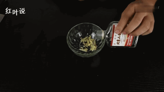 手上长小水疱千万别挑破，用它擦一擦，止痒防复发675 / 作者:和平街林广 / 帖子ID:261941