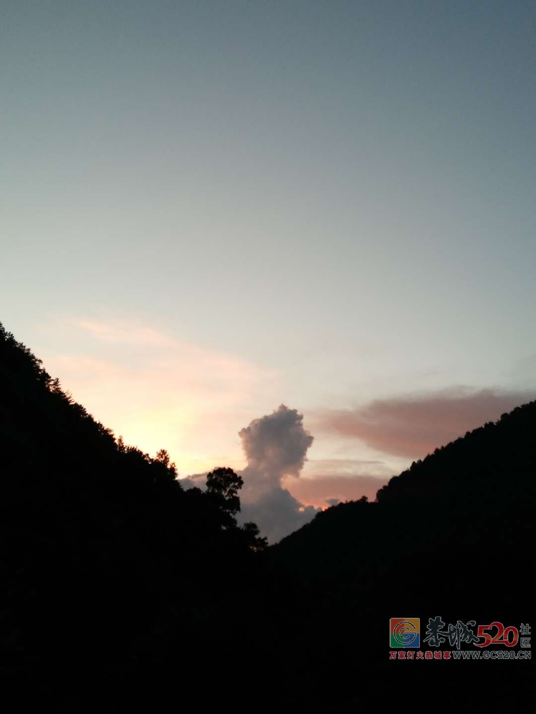 昨夜边在加会大明源硫磺温泉井边惊现帅哥237 / 作者:边吃边拉 / 帖子ID:262937