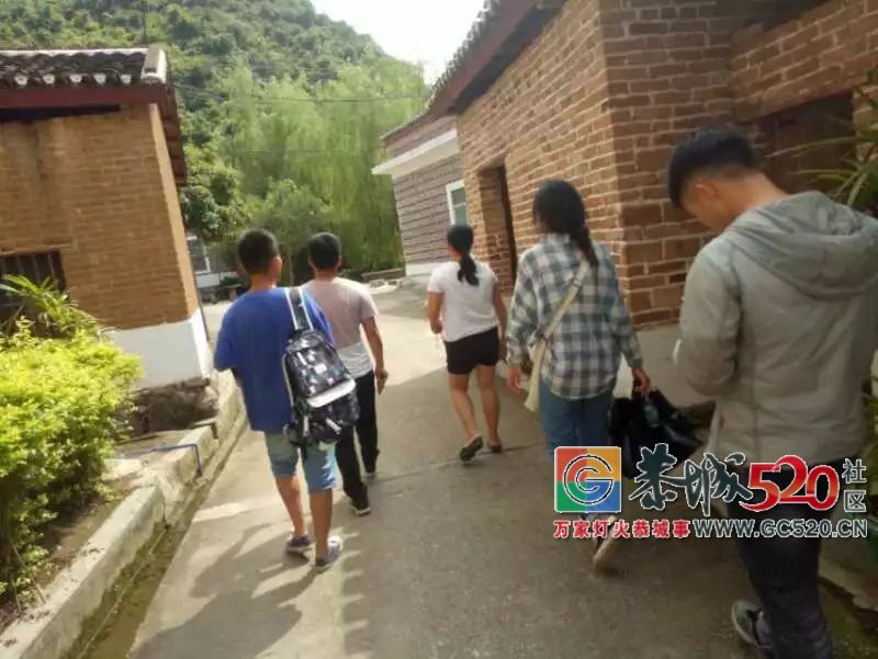 西北民族大学暑期实践活动小分队在恭城调研发展油茶文化产品创意开发873 / 作者:分类小编 / 帖子ID:262943