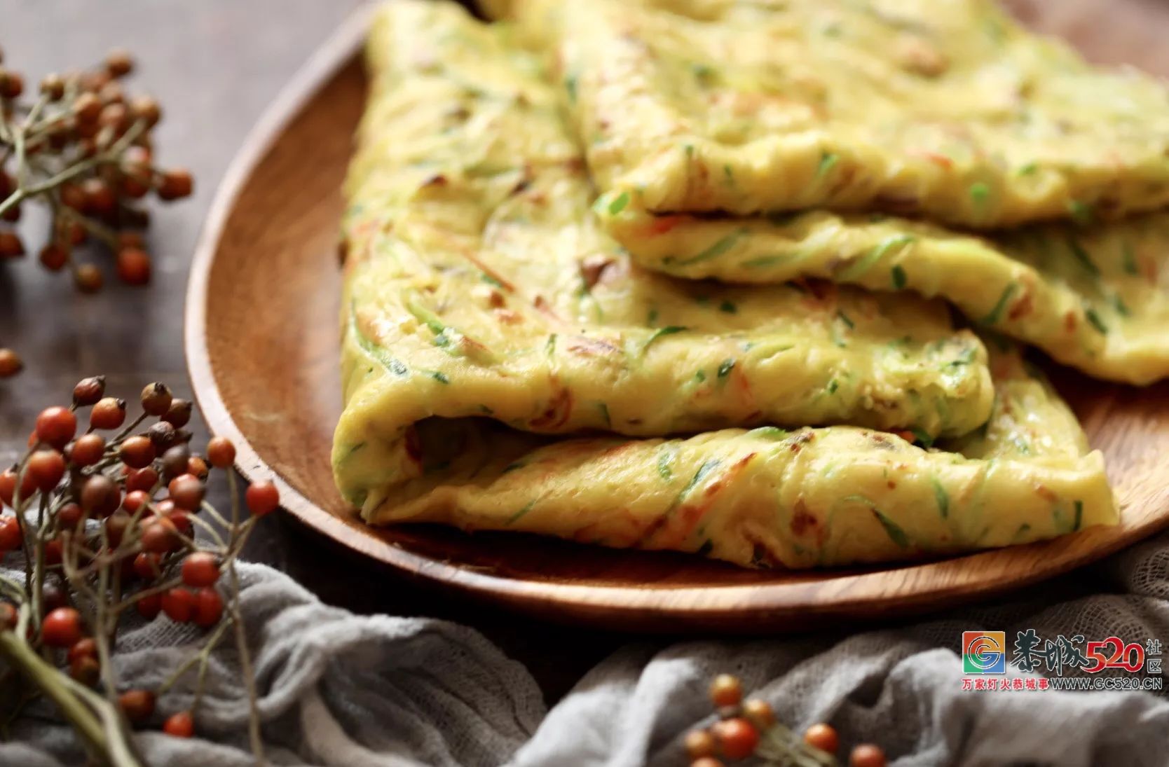 黄瓜别再炒鸡蛋了，试试这种新方法，上桌以后抢着吃！380 / 作者:爱生活爱美食 / 帖子ID:262958