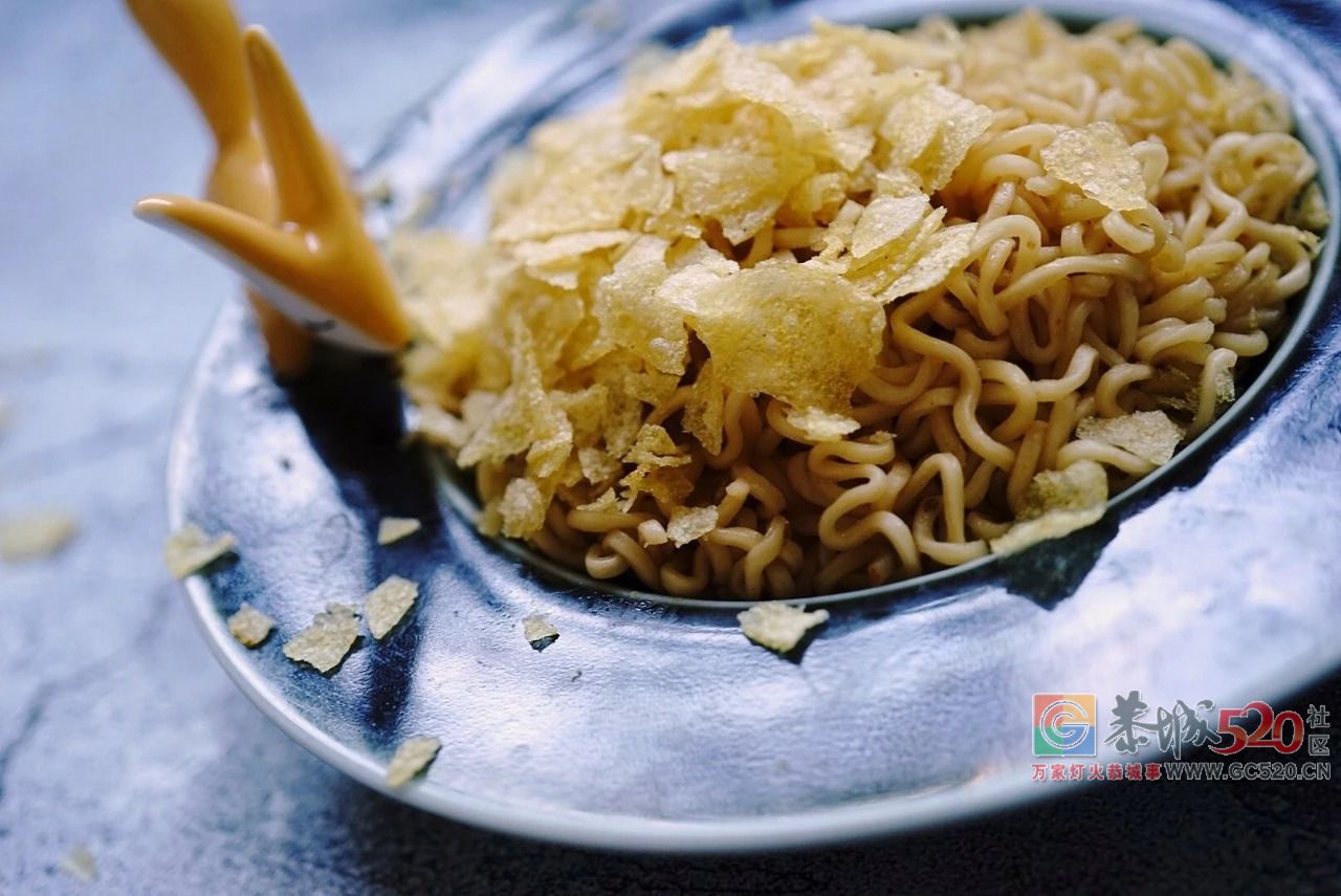 鱼子酱黑松露咖喱鸡，这些新口味薯片竟然还有这些神奇吃法？！59 / 作者:何明明 / 帖子ID:263857