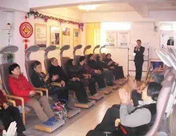 恭城嘉会惊现“洗脑店”，多位老人购买理疗器材，劝都劝不住！889 / 作者:狗婆蛇 / 帖子ID:266040