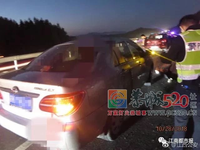 悲剧！13岁男孩探出轿车天窗，一头撞上限高杆！15秒视频记录下全过程415 / 作者:额外听歌 / 帖子ID:266326