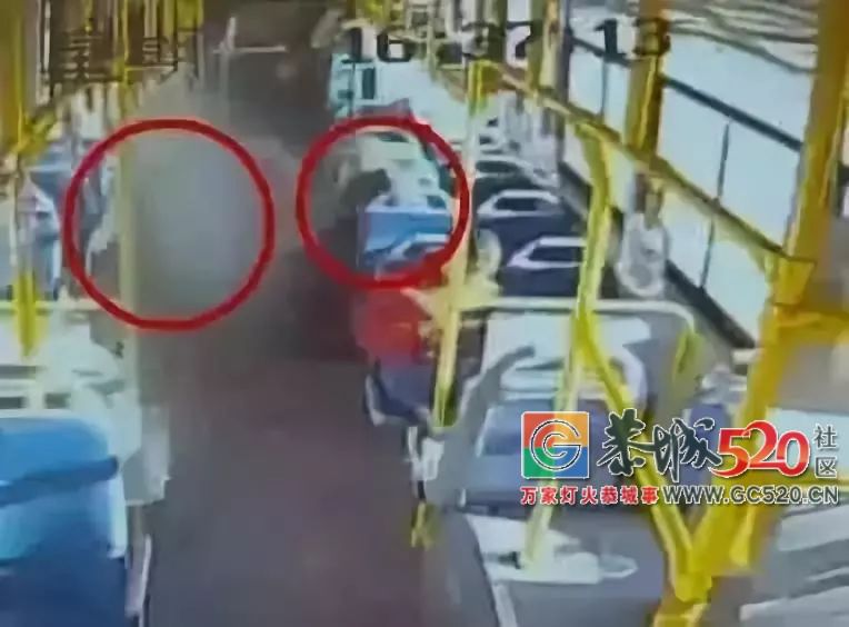 “叔叔，我特别害怕”......小学女生向公交司机求助，司机问明原因后愤然出手！868 / 作者:桂花糕 / 帖子ID:266492