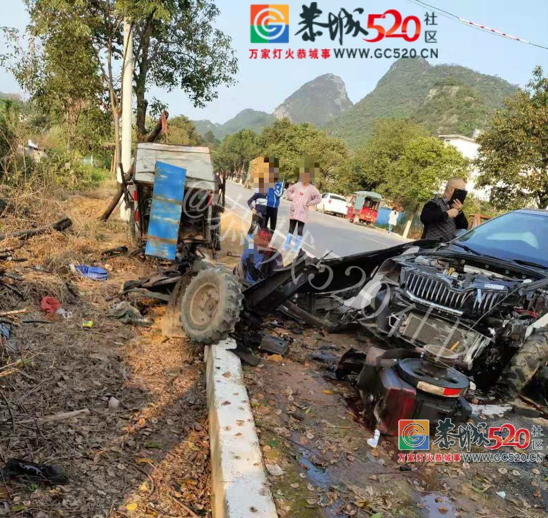 突发！事发嘉会九板，一湖南牌照小车与拖拉机相撞，拖拉机司机头部受伤满脸是血865 / 作者:和平街林广 / 帖子ID:266493