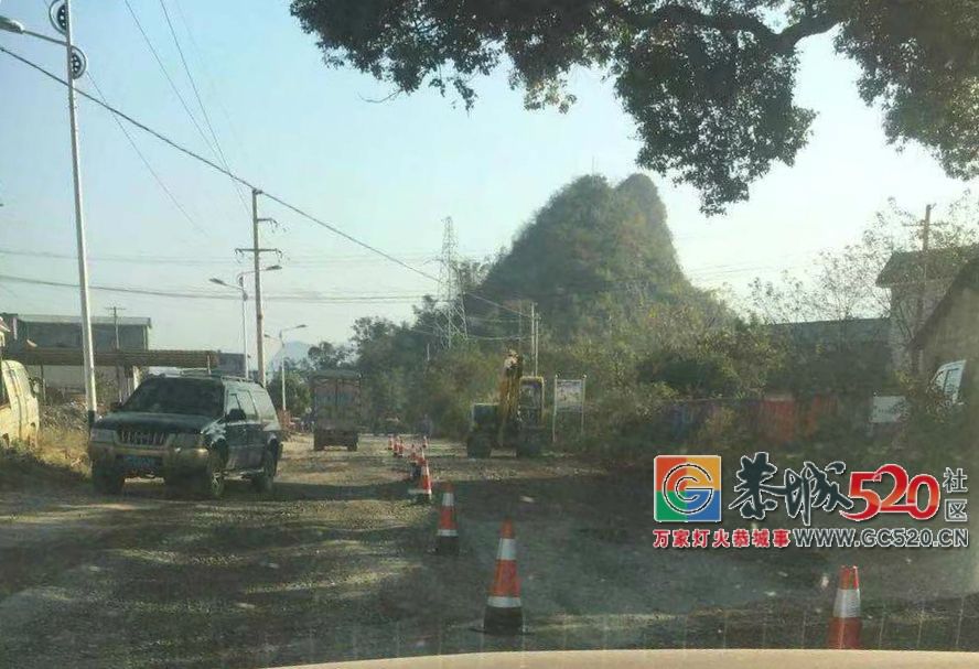 这行动效率杠杠的！嘉会至西岭路段被曝光后终于开修了！4 / 作者:东门头人 / 帖子ID:266516