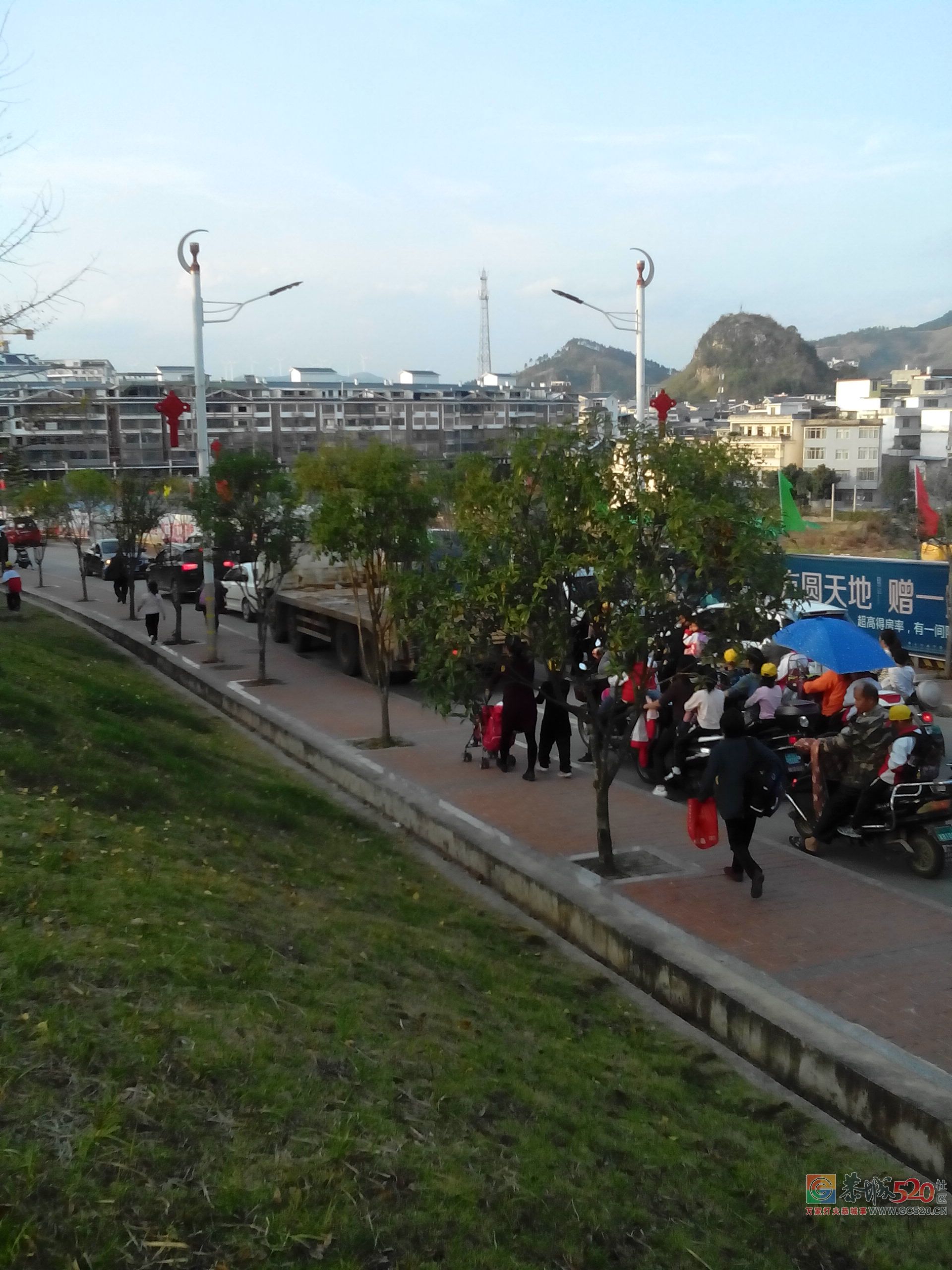 爱堵不堵。。。。。445 / 作者:罗少爷 / 帖子ID:266556