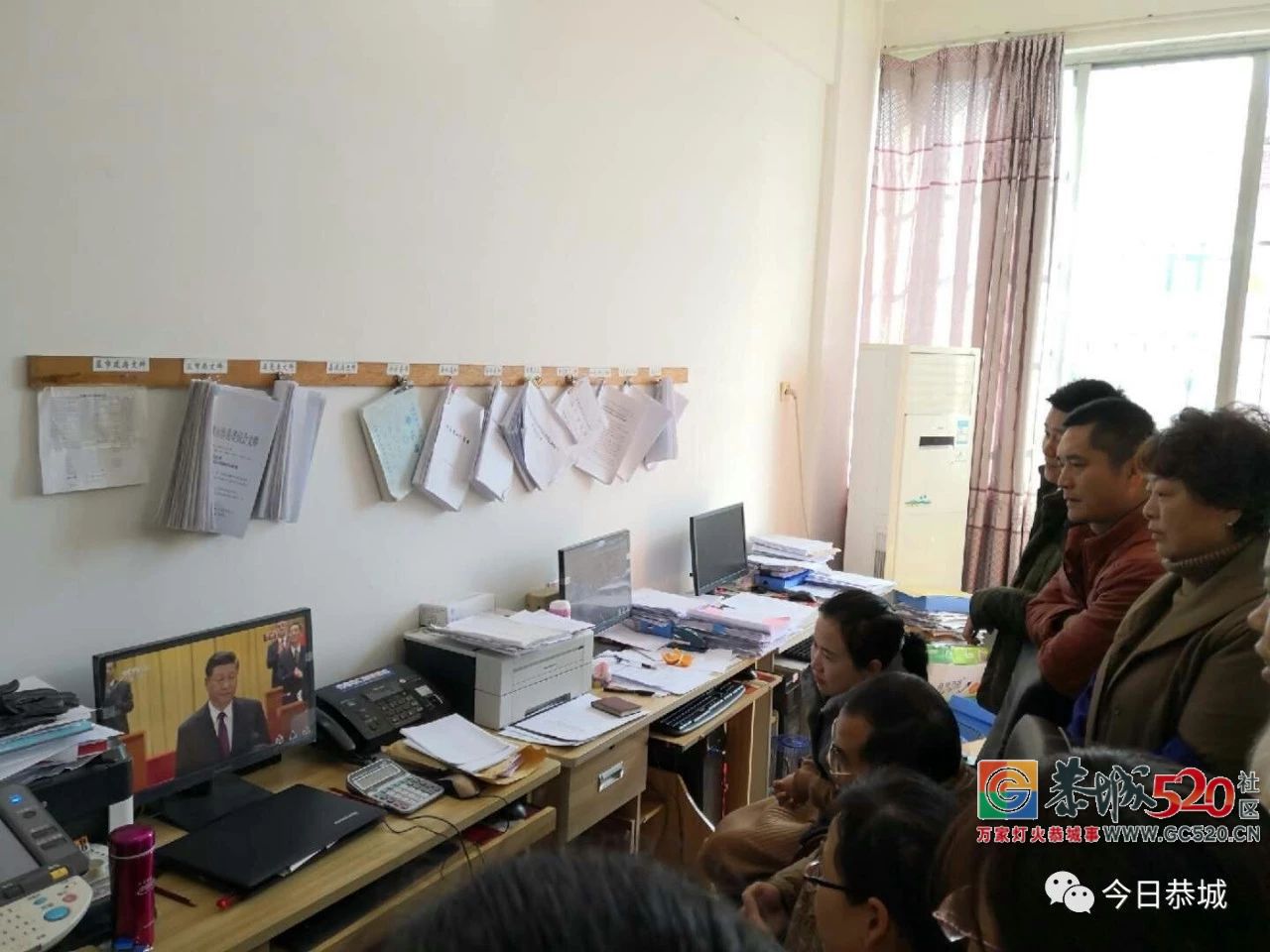 【庆祝改革开放40周年】我县各地领导干部第一时间通过多种途径观看庆祝...239 / 作者:凤凰山脚的人家 / 帖子ID:266660