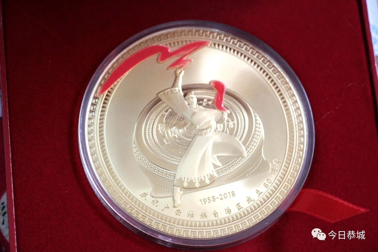 唐寿元开展庆祝自治区成立60周年走访慰问活动566 / 作者:脚踏实地 / 帖子ID:266756