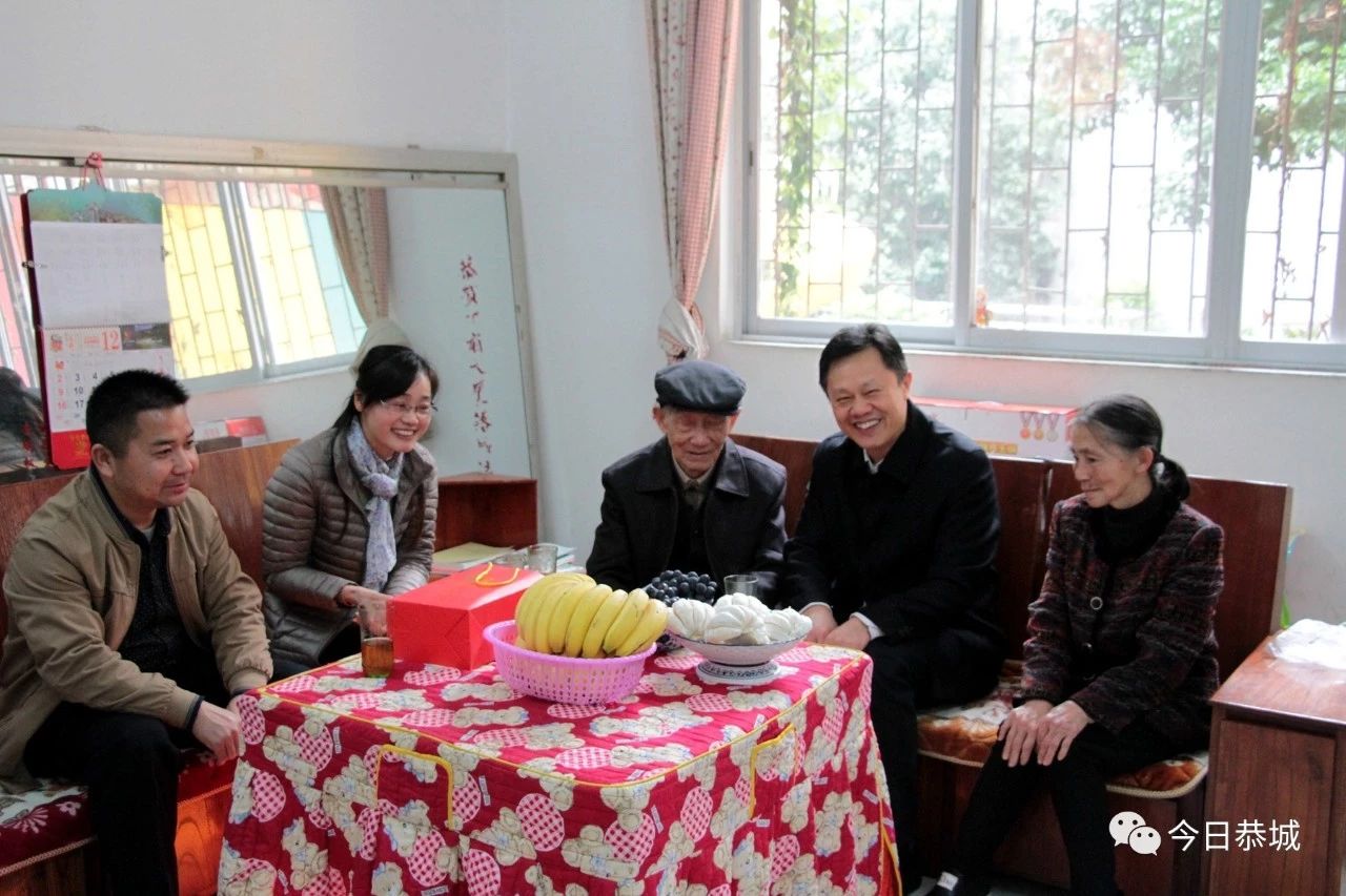 唐寿元开展庆祝自治区成立60周年走访慰问活动40 / 作者:脚踏实地 / 帖子ID:266756