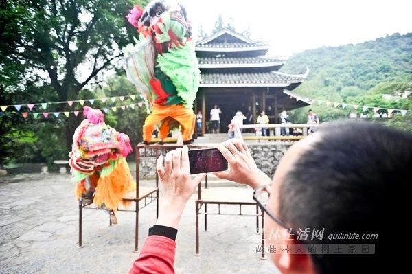 巾帼不让须眉 恭城龙田村活跃着一支女子舞狮队363 / 作者:逢时 / 帖子ID:266860