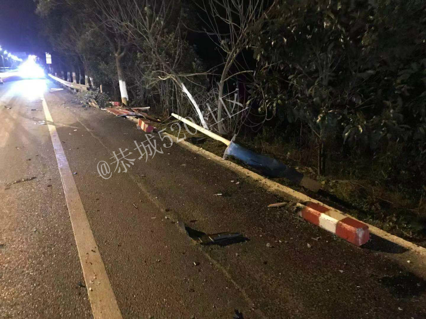 痛心！一小车不慎撞上恭城白马大桥护栏路灯，造成一死一伤！790 / 作者:茶江余晖 / 帖子ID:266902