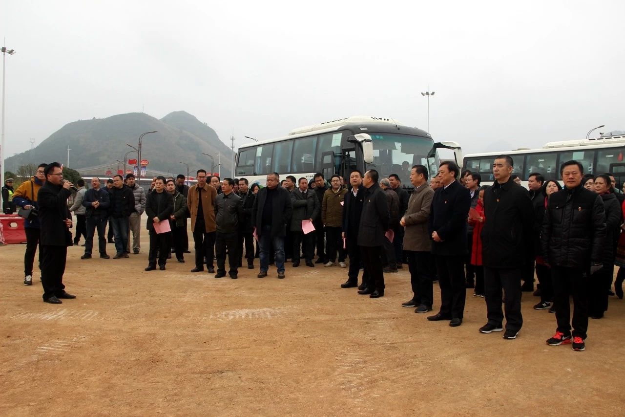 党建品牌亮点示范工程考评组到平安康养特色小镇实地视察51 / 作者:歌声回荡 / 帖子ID:266950