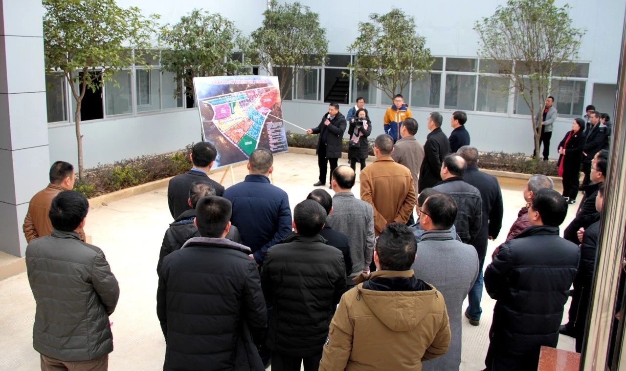 党建品牌亮点示范工程考评组到平安康养特色小镇实地视察538 / 作者:歌声回荡 / 帖子ID:266950