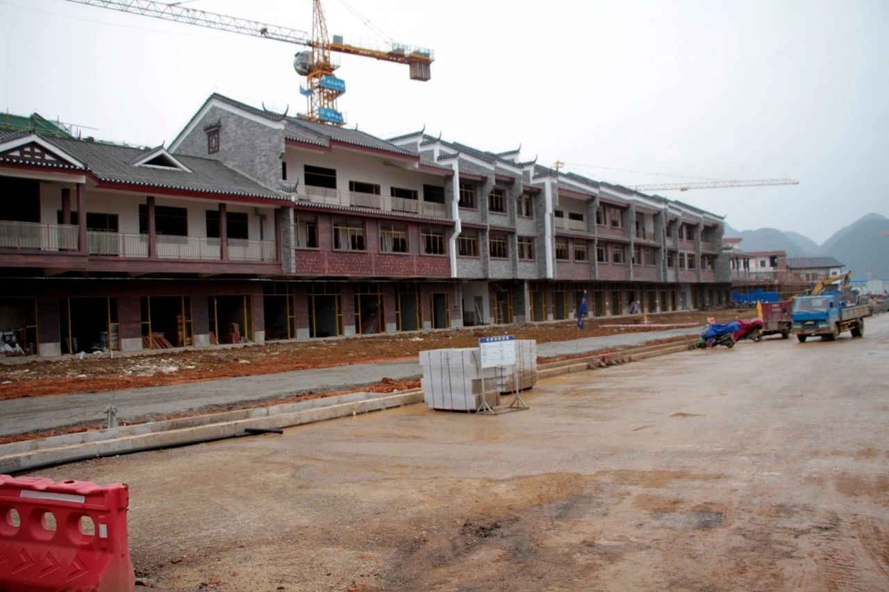 党建品牌亮点示范工程考评组到平安康养特色小镇实地视察237 / 作者:歌声回荡 / 帖子ID:266950