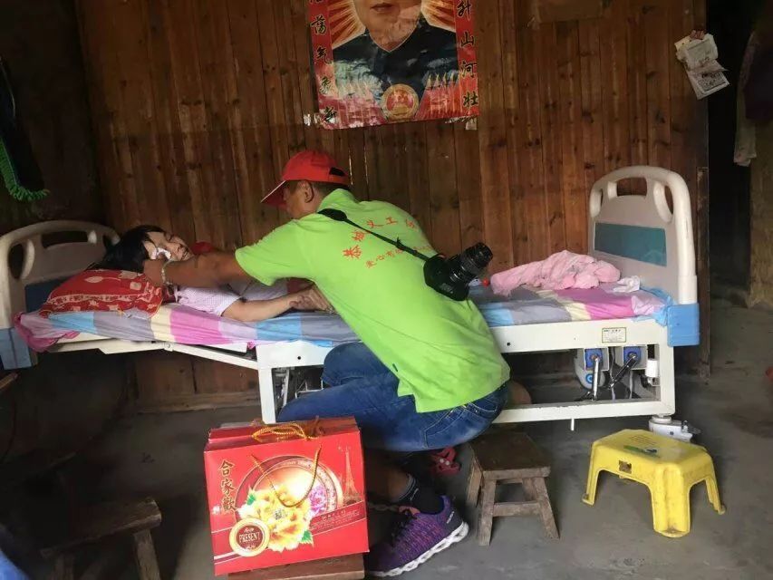 光荣！我县上榜3个全市学雷锋志愿服务先进典型915 / 作者:桂花糕 / 帖子ID:266992