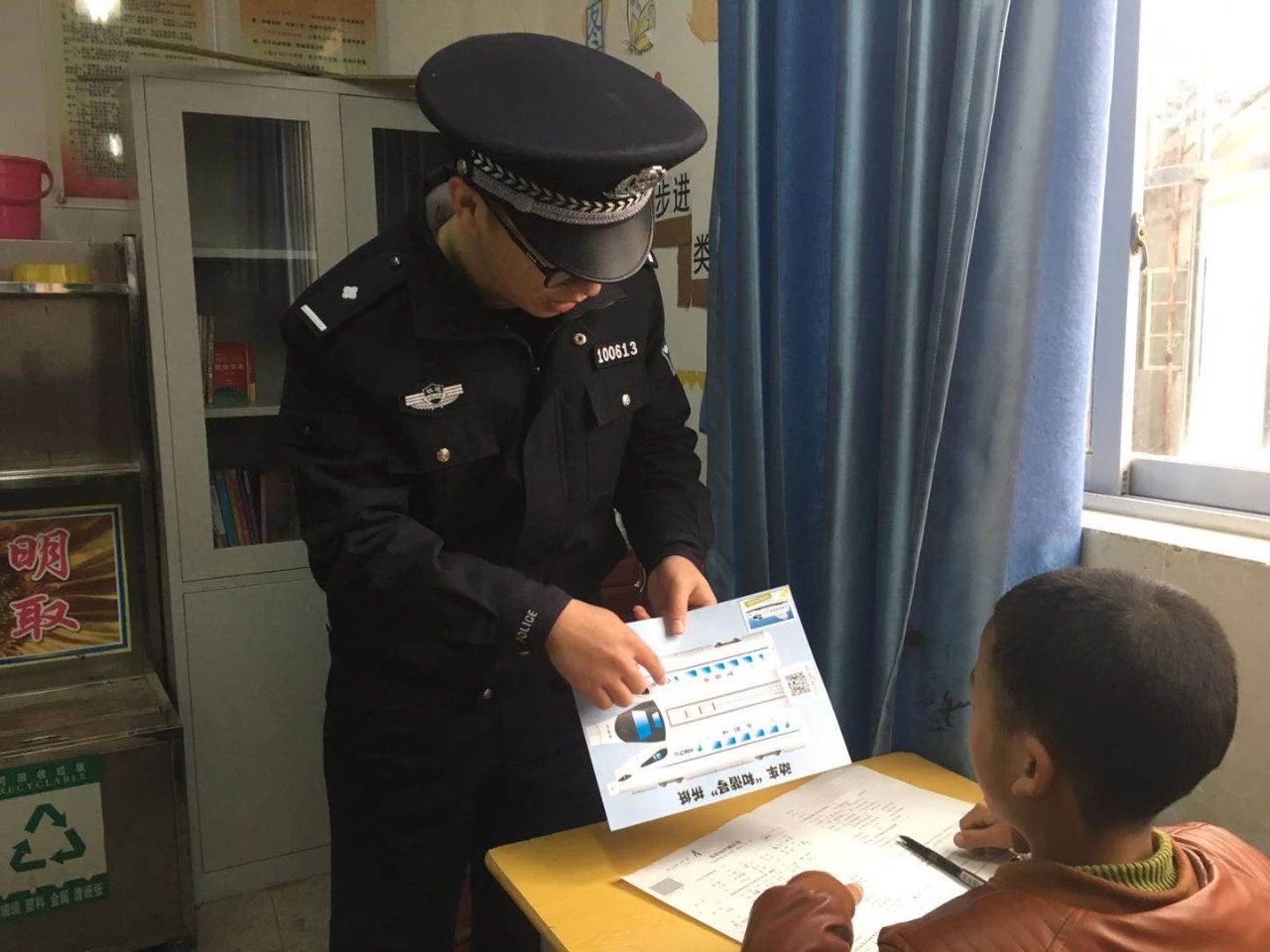 西岭镇：警校携手齐教育 共筑平安幸福路940 / 作者:该做的事情 / 帖子ID:267071