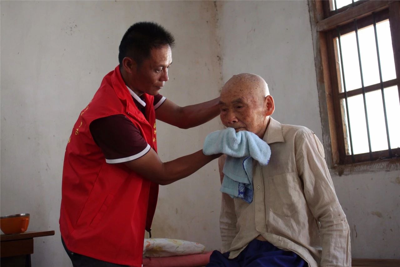 恭城瑶族自治县2018年度中华优秀传统文化“六进” 示范典型和道德模范初步名单公示290 / 作者:深秋的落叶 / 帖子ID:267128