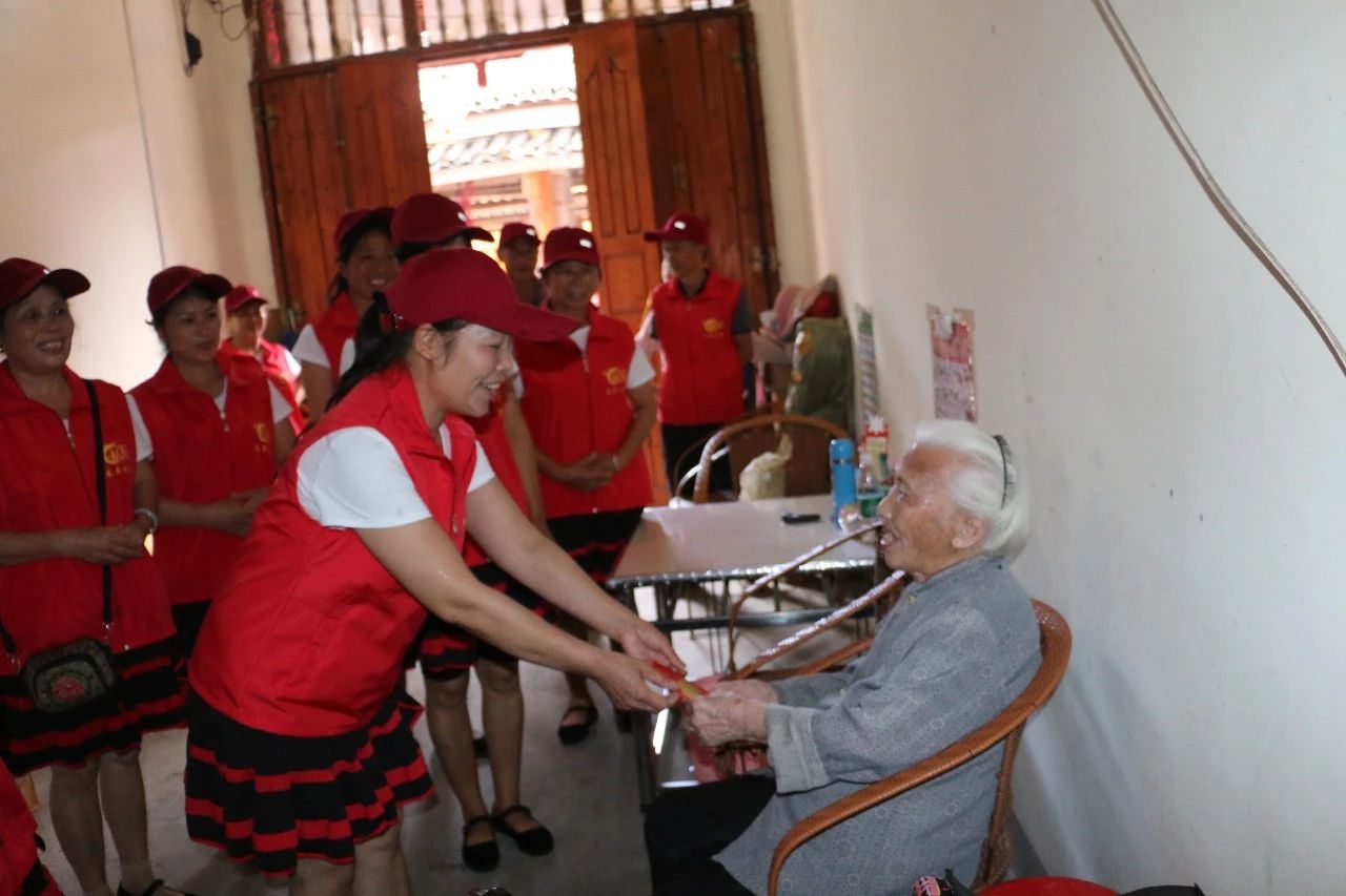 恭城瑶族自治县2018年度中华优秀传统文化“六进” 示范典型和道德模范初步名单公示109 / 作者:深秋的落叶 / 帖子ID:267128