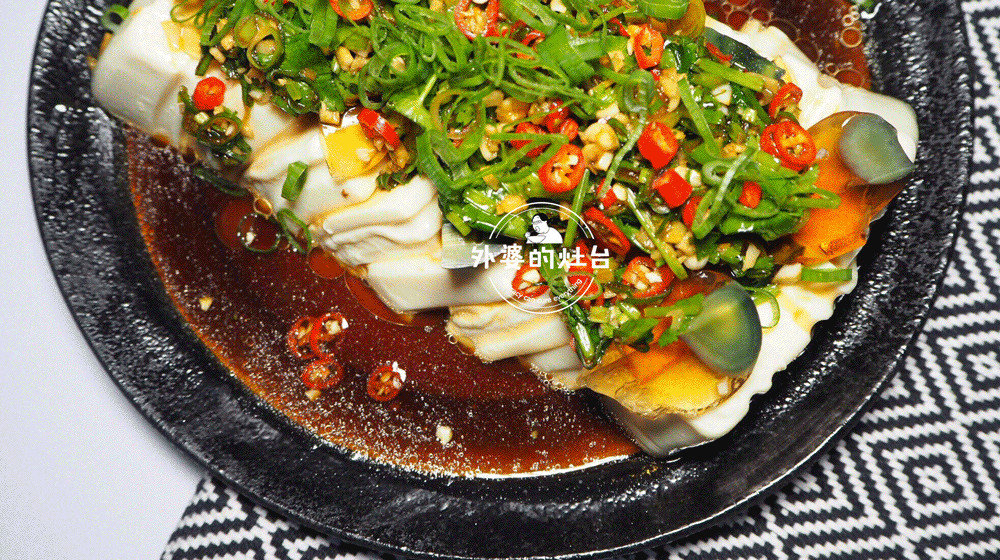 由一碗酱汁成就的皮蛋拌豆腐！347 / 作者:爱生活爱美食 / 帖子ID:267145