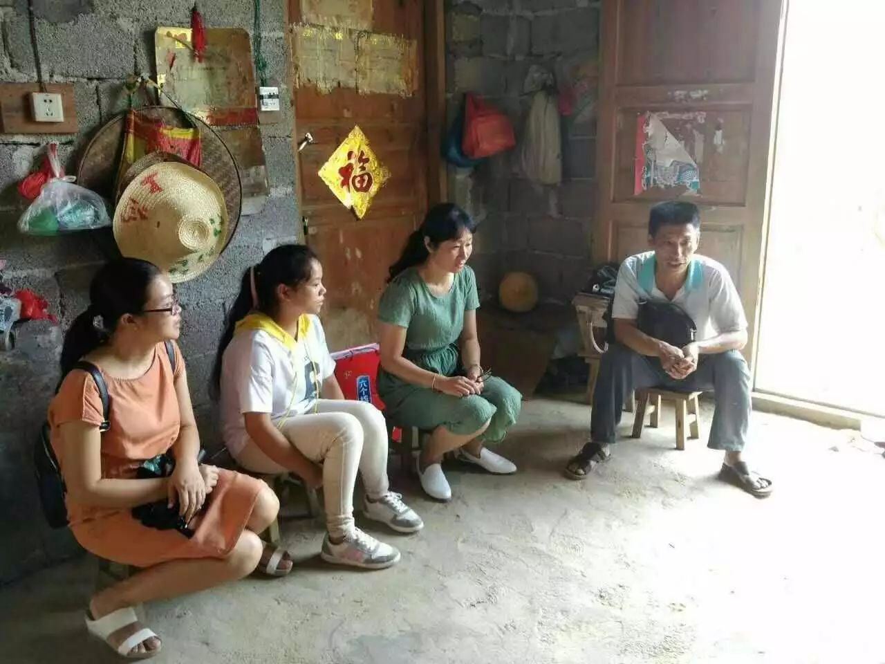 【身边典型】民有所呼 我有所应——记恭城瑶族自治县人大代表、莲花中学副校长王军荣338 / 作者:茶江余晖 / 帖子ID:267204