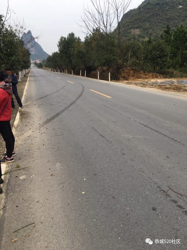 面包车在嘉会白羊往恭城方向蟠龙路段失控，车上孕妇已送往医院588 / 作者:歌声回荡 / 帖子ID:267241