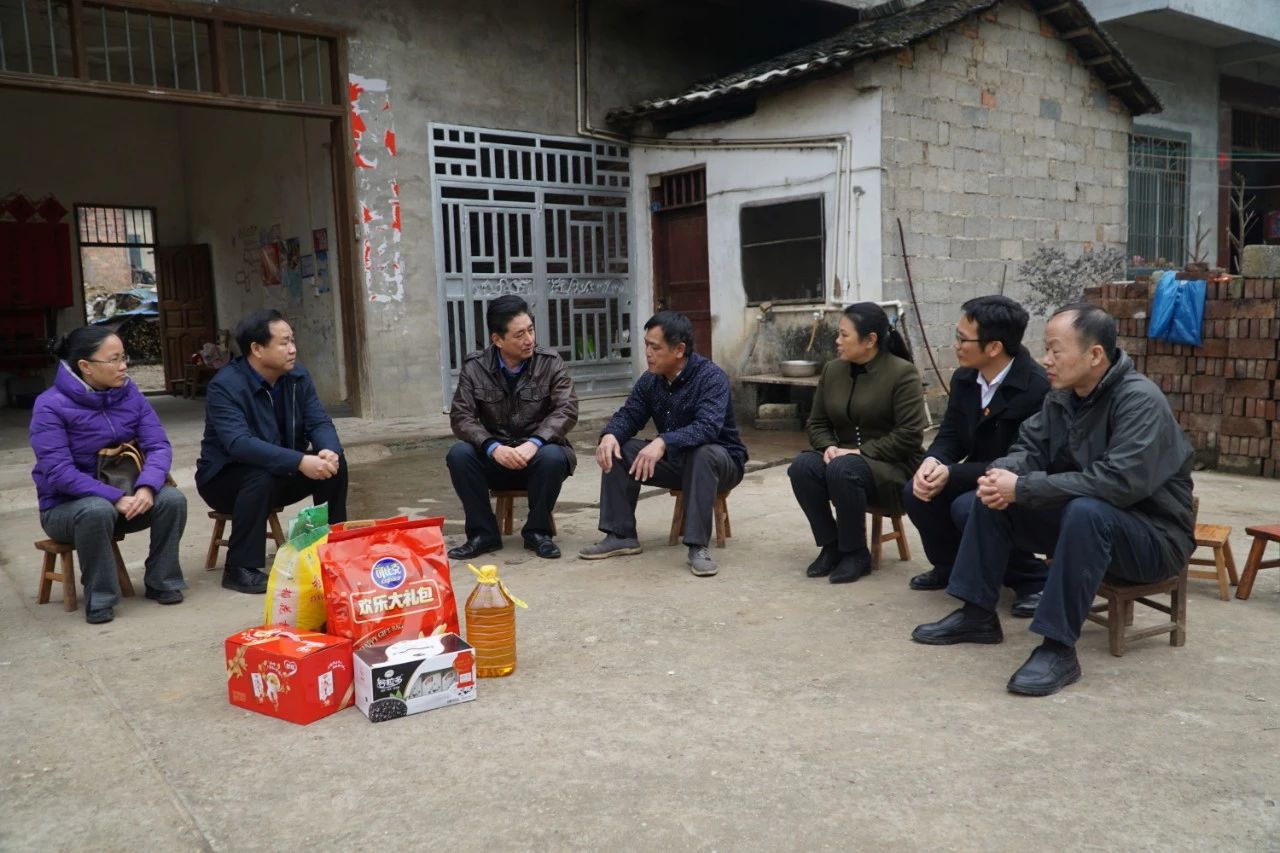 市政协副主席肖立华到嘉会镇白羊村开展新春走访慰问活动566 / 作者:梦梦的小屋 / 帖子ID:267273
