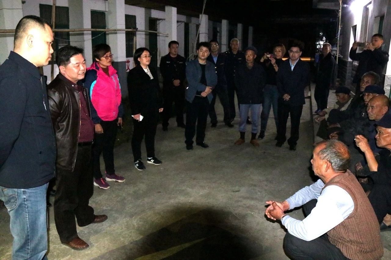 我县开展公共场所艾滋病防治宣传集中执法检查111 / 作者:等风十里 / 帖子ID:267310