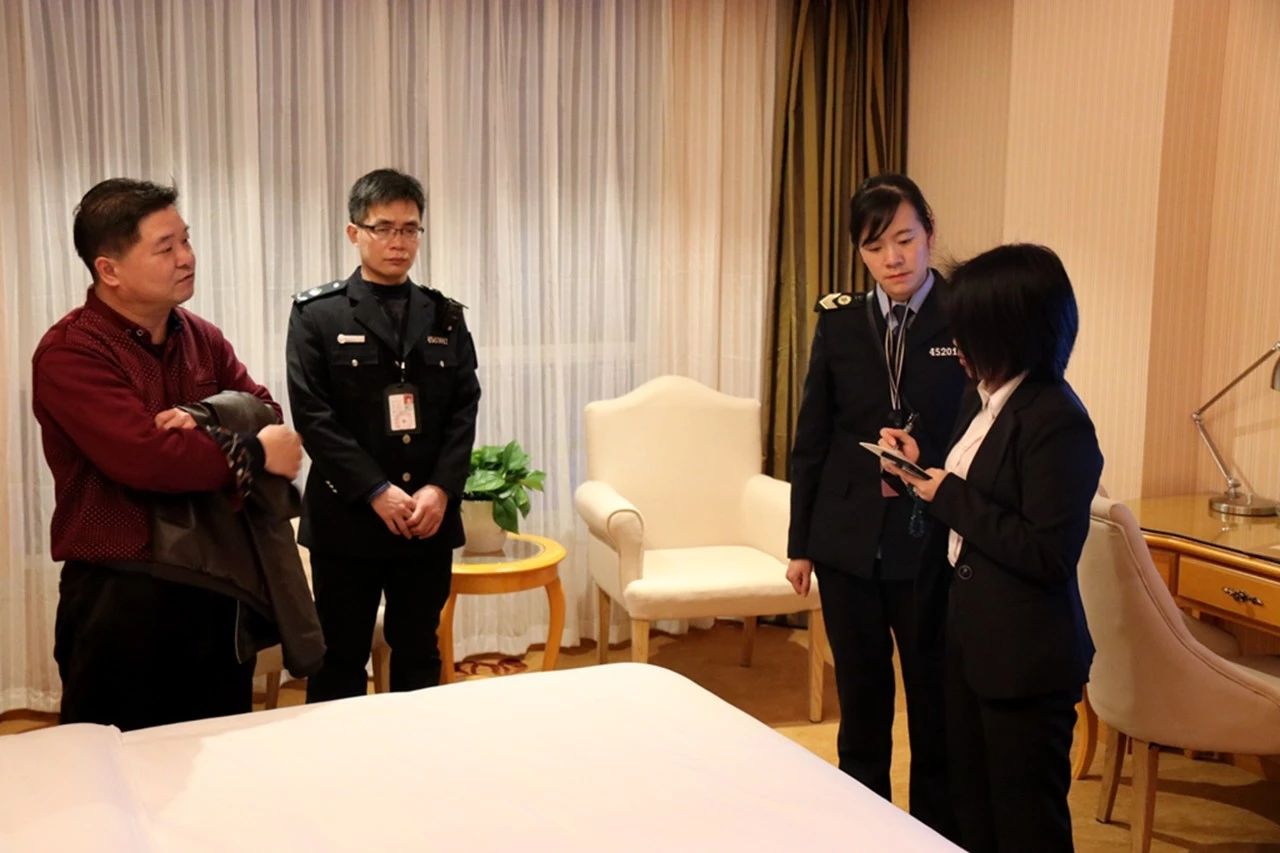 我县开展公共场所艾滋病防治宣传集中执法检查93 / 作者:等风十里 / 帖子ID:267310