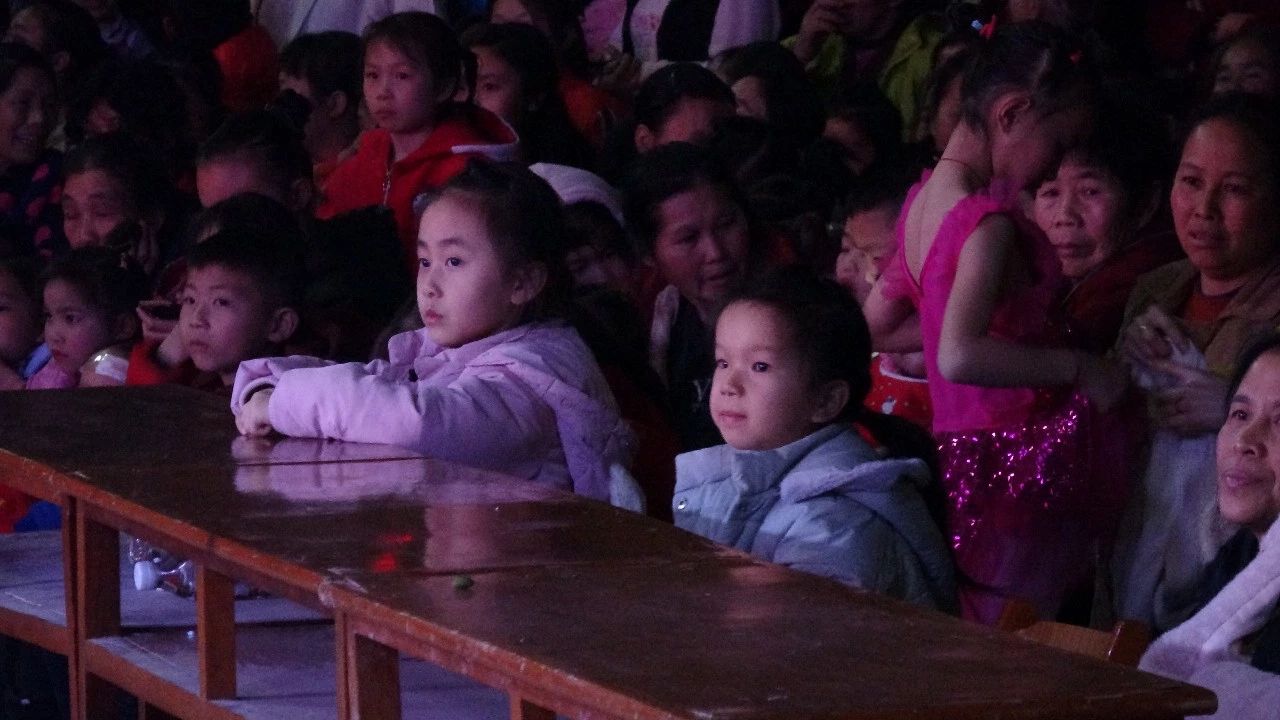 西岭 | “草根村晚”唱响“乡村振兴”好声音996 / 作者:东门头人 / 帖子ID:267334