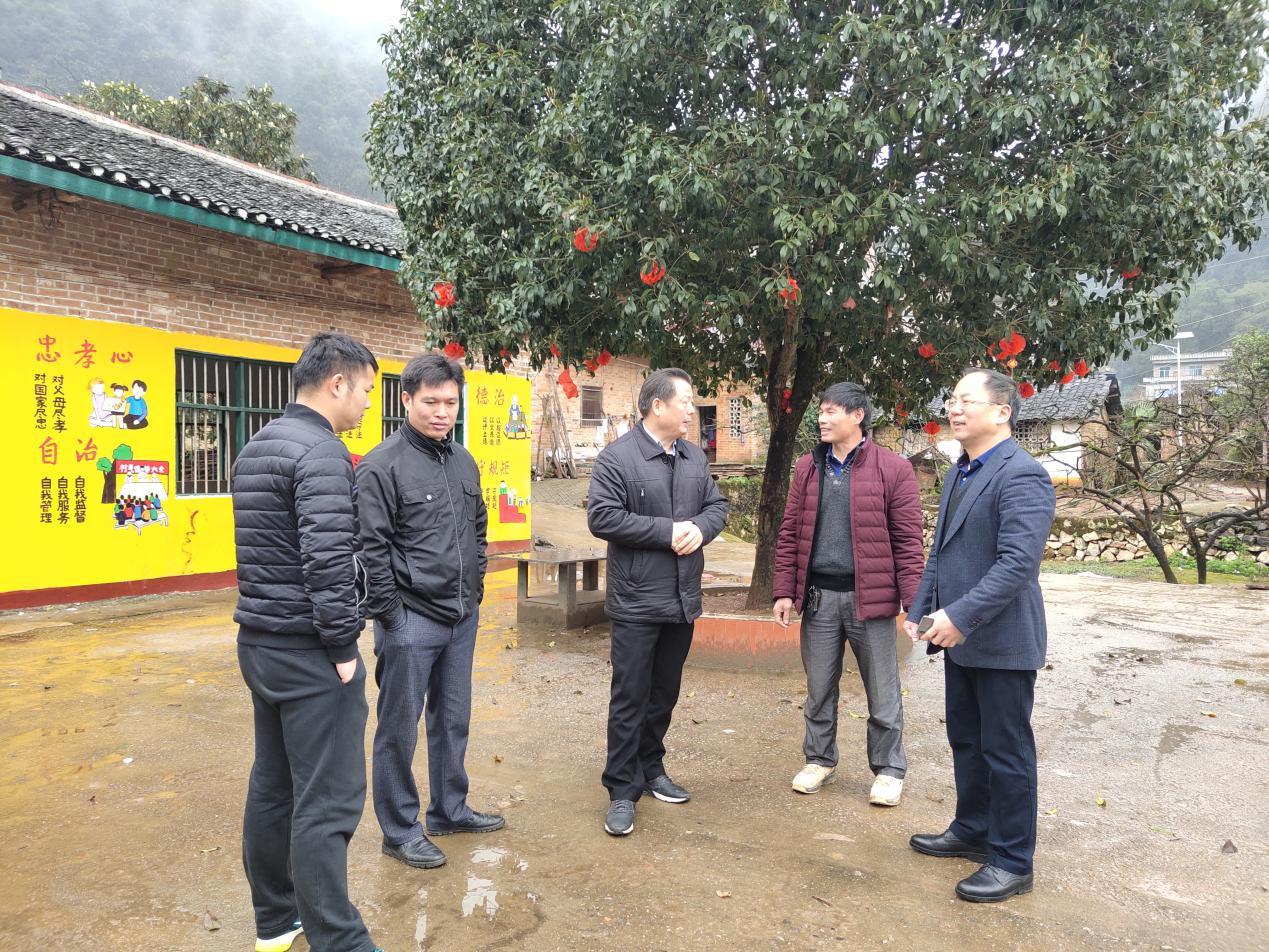 自治县人大常委会主任陈义军到企业调研164 / 作者:东门头人 / 帖子ID:267499