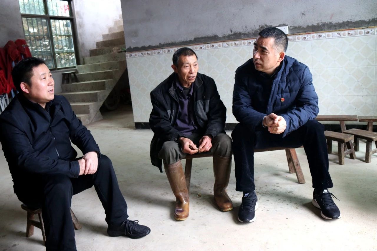 县委书记邓晓强就基层党建、中华优秀传统文化进农村、脱贫攻坚到三江乡深入调研938 / 作者:快乐至上 / 帖子ID:267569