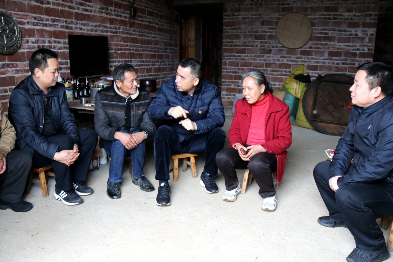 县委书记邓晓强就基层党建、中华优秀传统文化进农村、脱贫攻坚到三江乡深入调研358 / 作者:快乐至上 / 帖子ID:267569