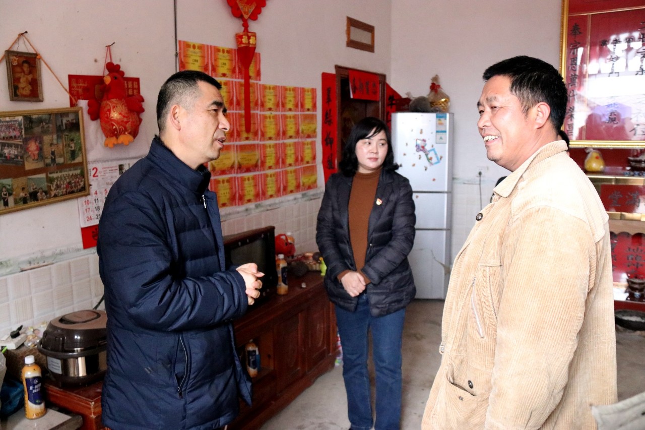 县委书记邓晓强就基层党建、中华优秀传统文化进农村、脱贫攻坚到三江乡深入调研389 / 作者:快乐至上 / 帖子ID:267569