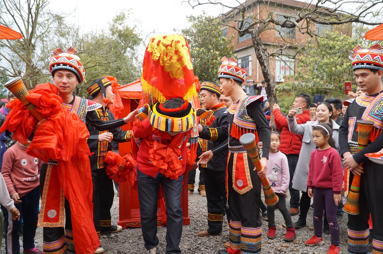 桃花依旧笑春风，瑶家阿妹要出嫁482 / 作者:赖拐 / 帖子ID:267573