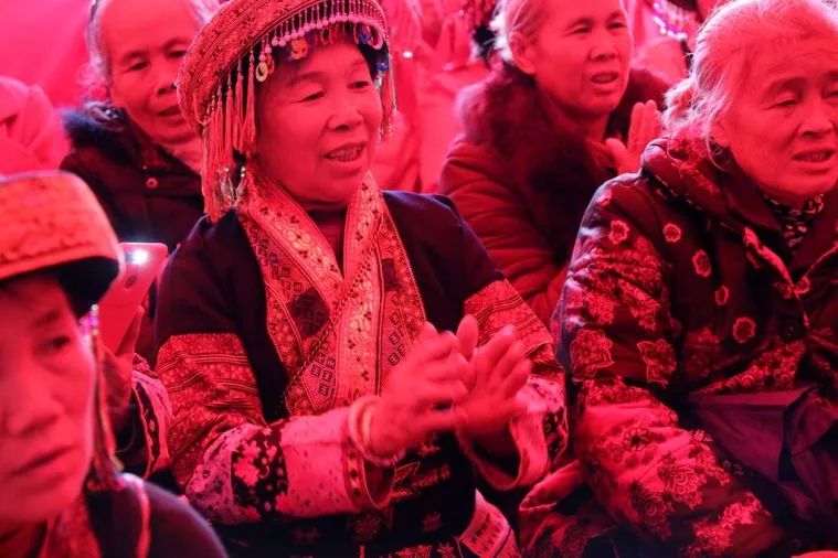 网红武宣婆、广西歌王郭秀莲在恭城瑶族文化街教山歌946 / 作者:莫嘉兴 / 帖子ID:267580